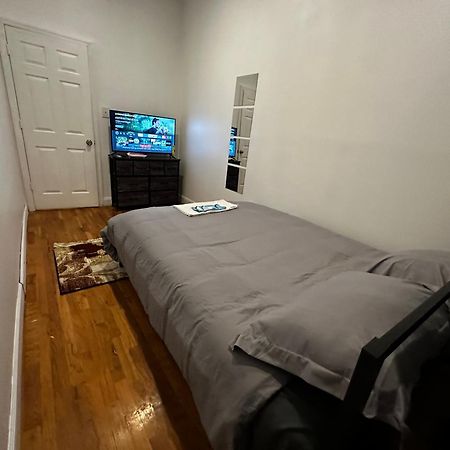 Cozy Townhouse In Harlem Apartment New York Ngoại thất bức ảnh